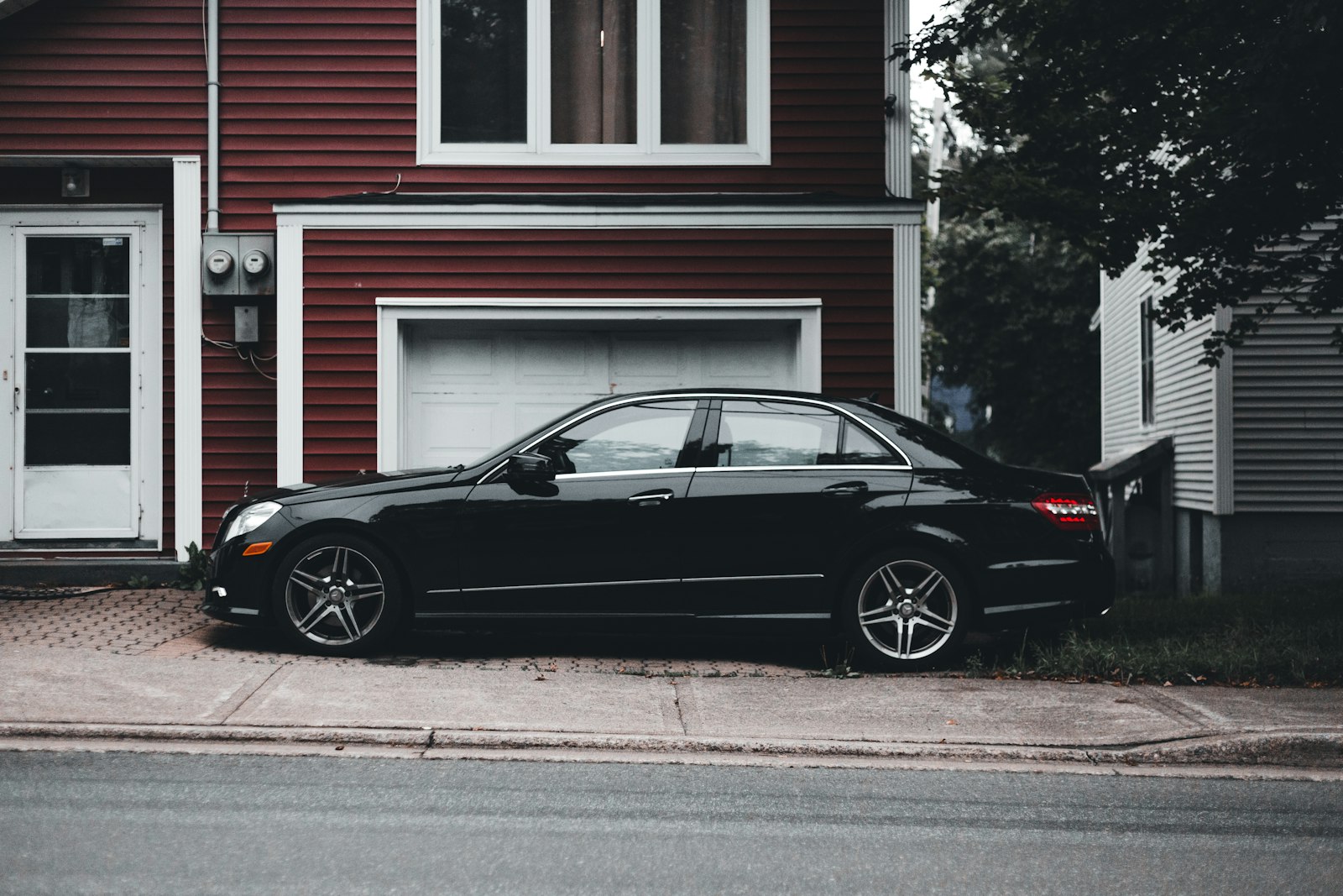 Premium Sedan & Crossover
